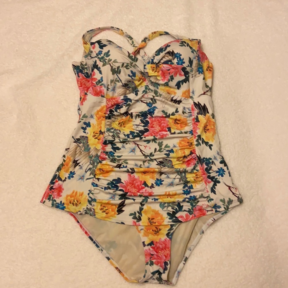 Torrid One Piece Swimsuit Asian inspired Pattern/pin up Size 1 (equals a XL/14)